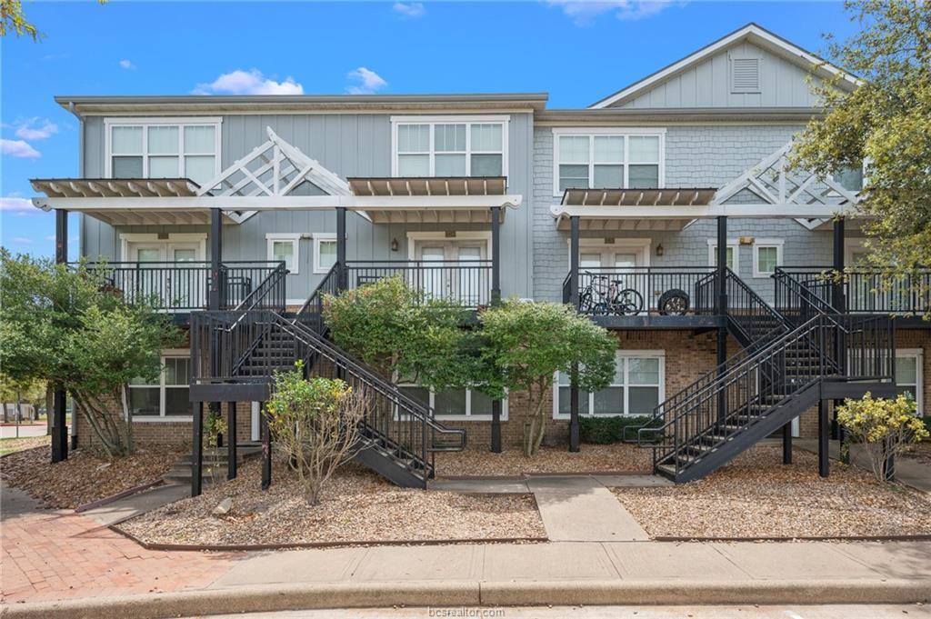 1725 Harvey Mitchell Parkway, College Station, TX 77840