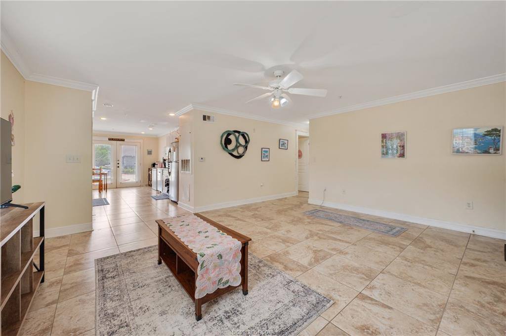 1725 Harvey Mitchell Parkway, College Station, TX 77840