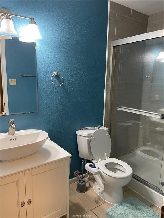 904 University Oaks #40, College Station, TX 77840