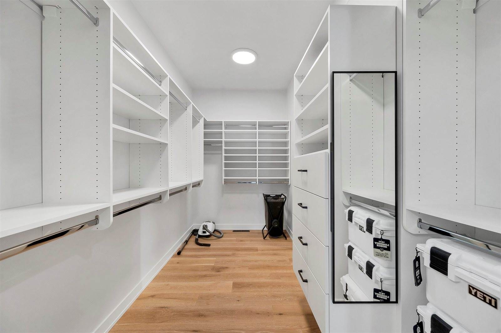 396 Aldon Circle, Green Bay, WI 54304