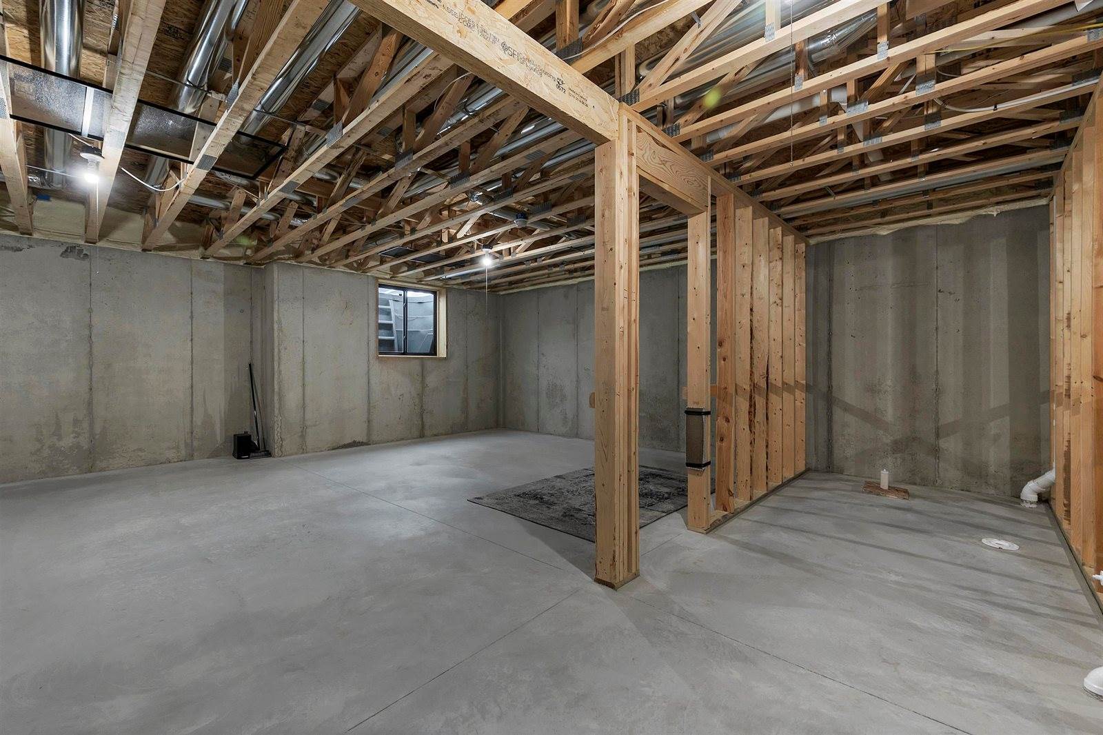 396 Aldon Circle, Green Bay, WI 54304