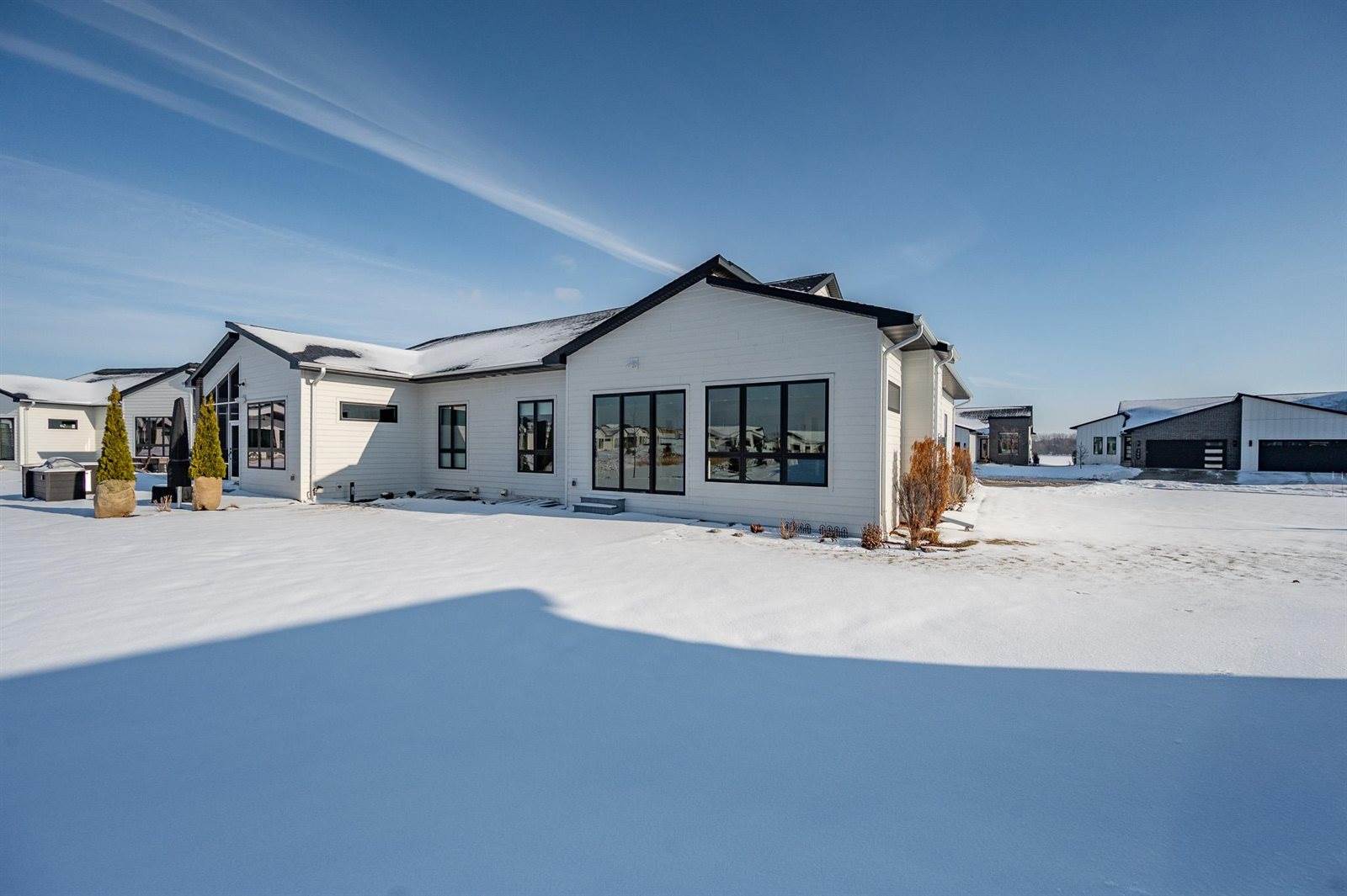 396 Aldon Circle, Green Bay, WI 54304