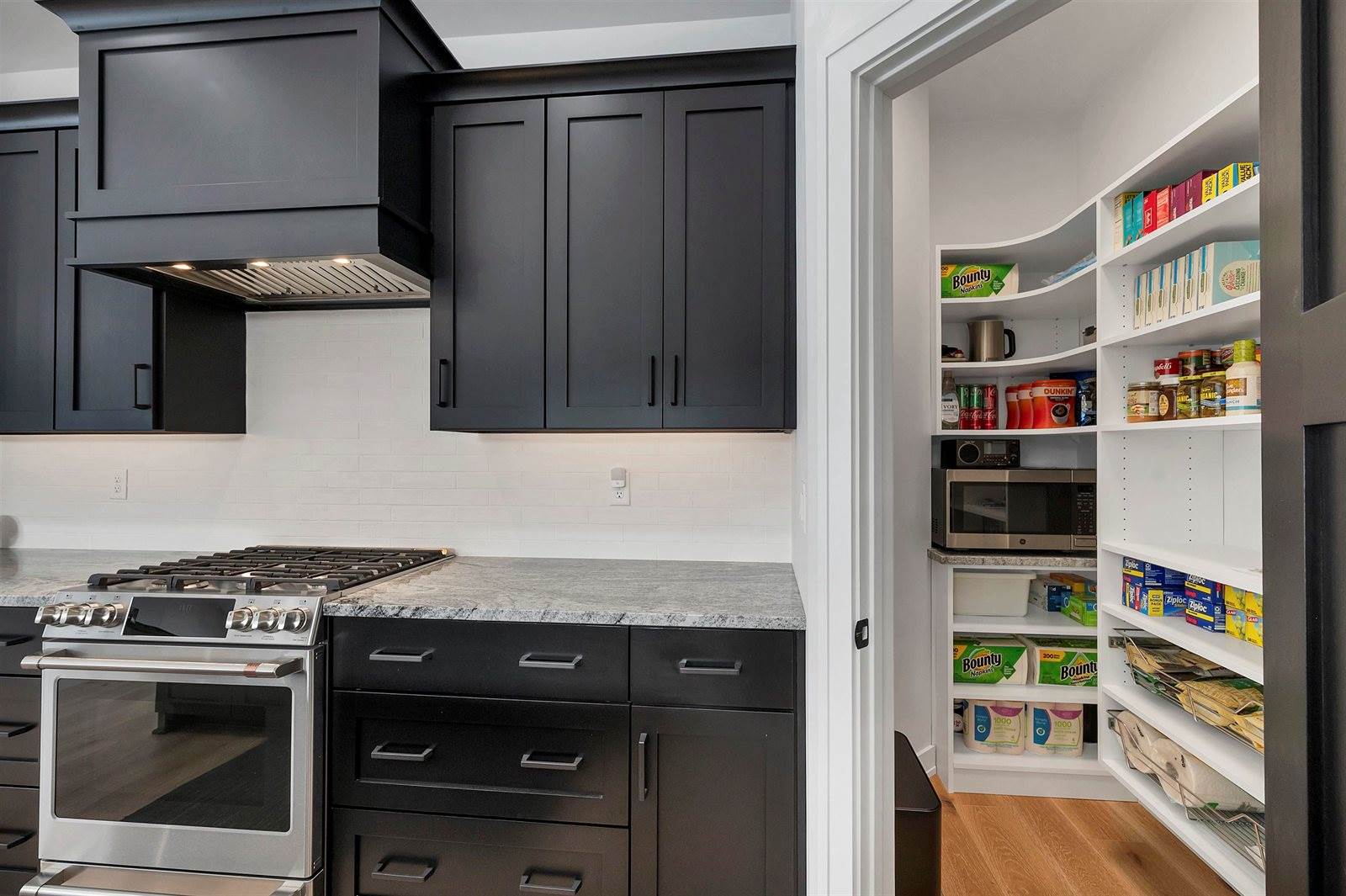 396 Aldon Circle, Green Bay, WI 54304