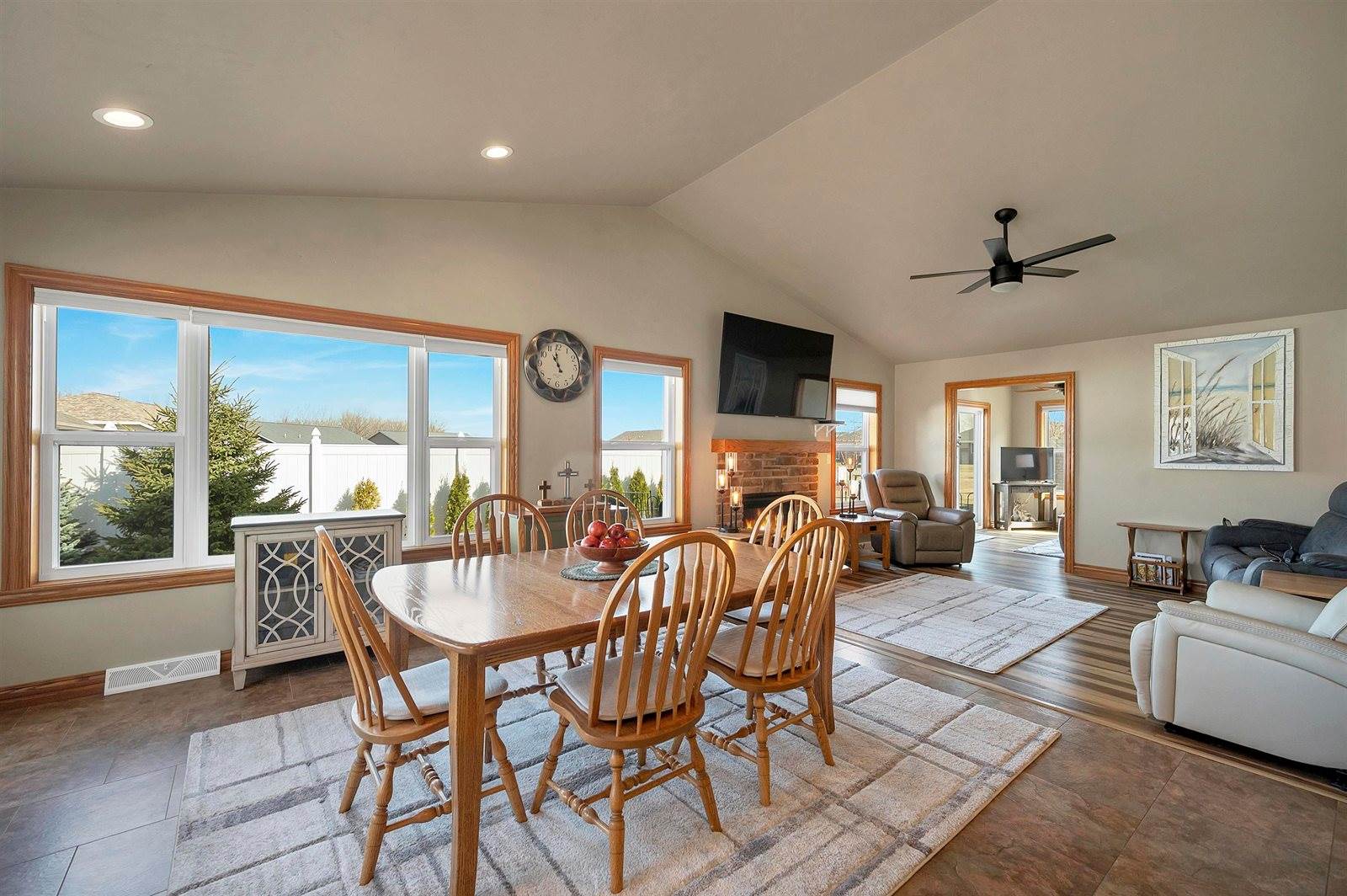 3865 Meunier Lane, Green Bay, WI 54311