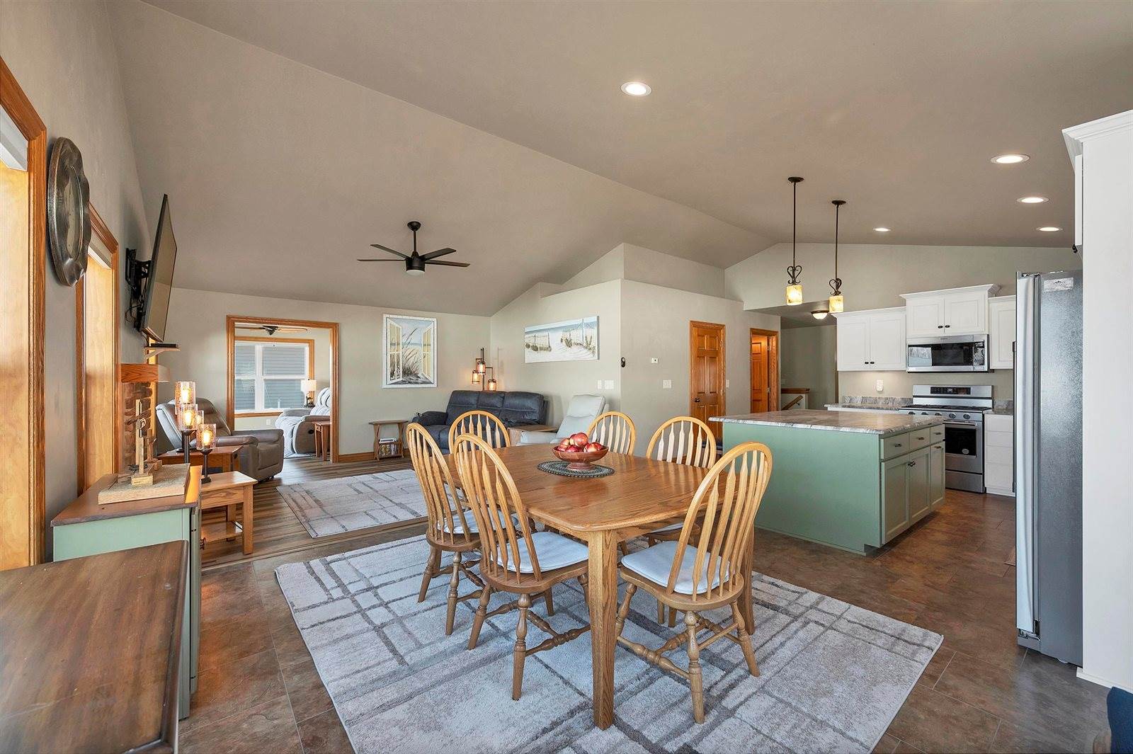 3865 Meunier Lane, Green Bay, WI 54311