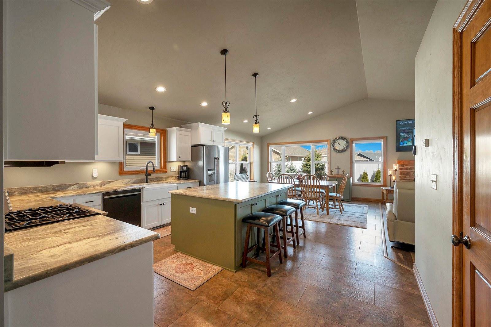 3865 Meunier Lane, Green Bay, WI 54311