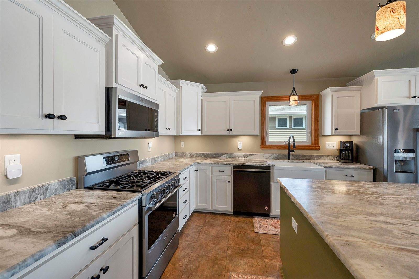 3865 Meunier Lane, Green Bay, WI 54311