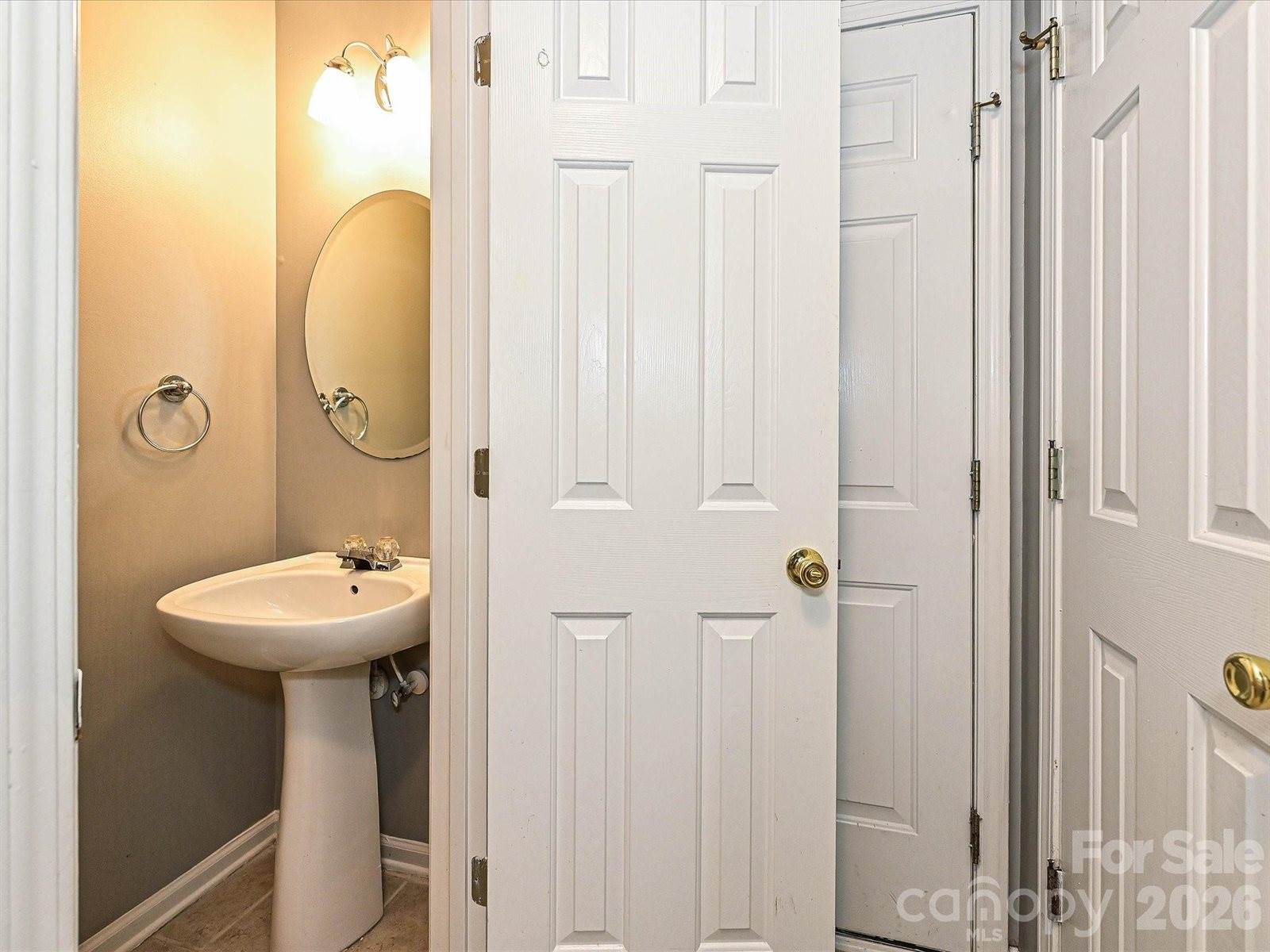 8627 Meadowmont View Drive, Charlotte, NC 28269