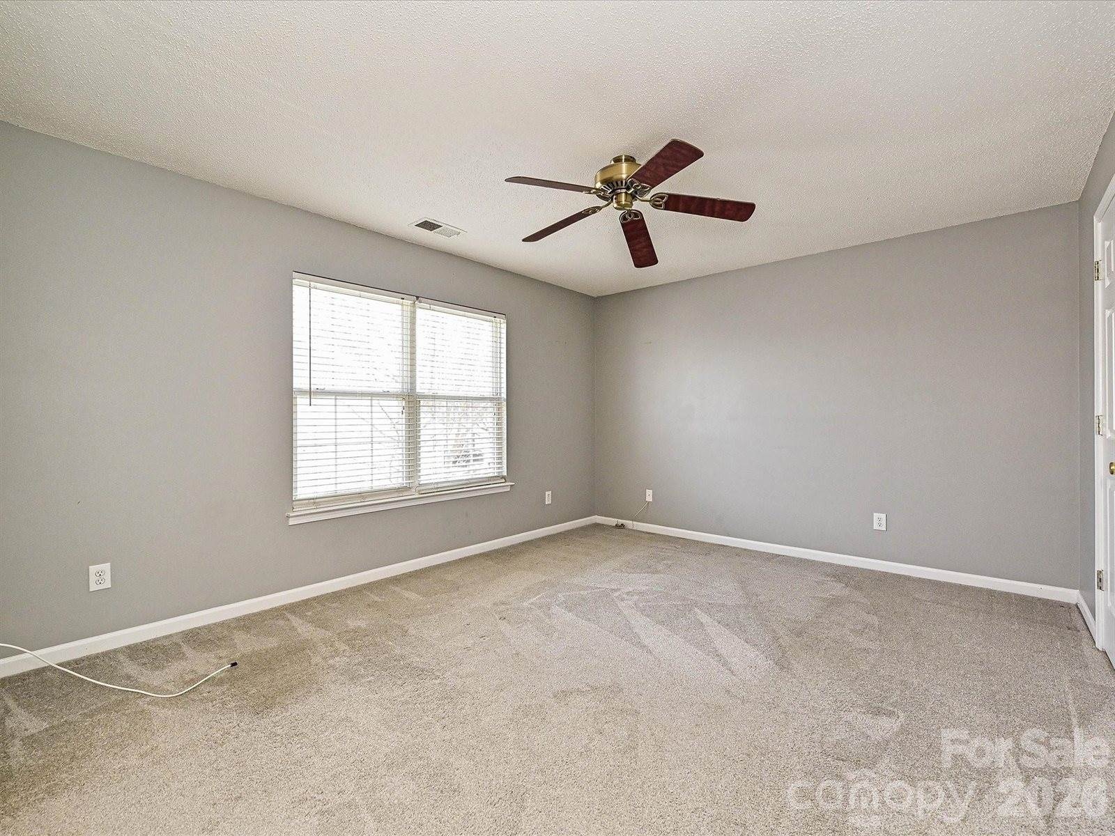 8627 Meadowmont View Drive, Charlotte, NC 28269