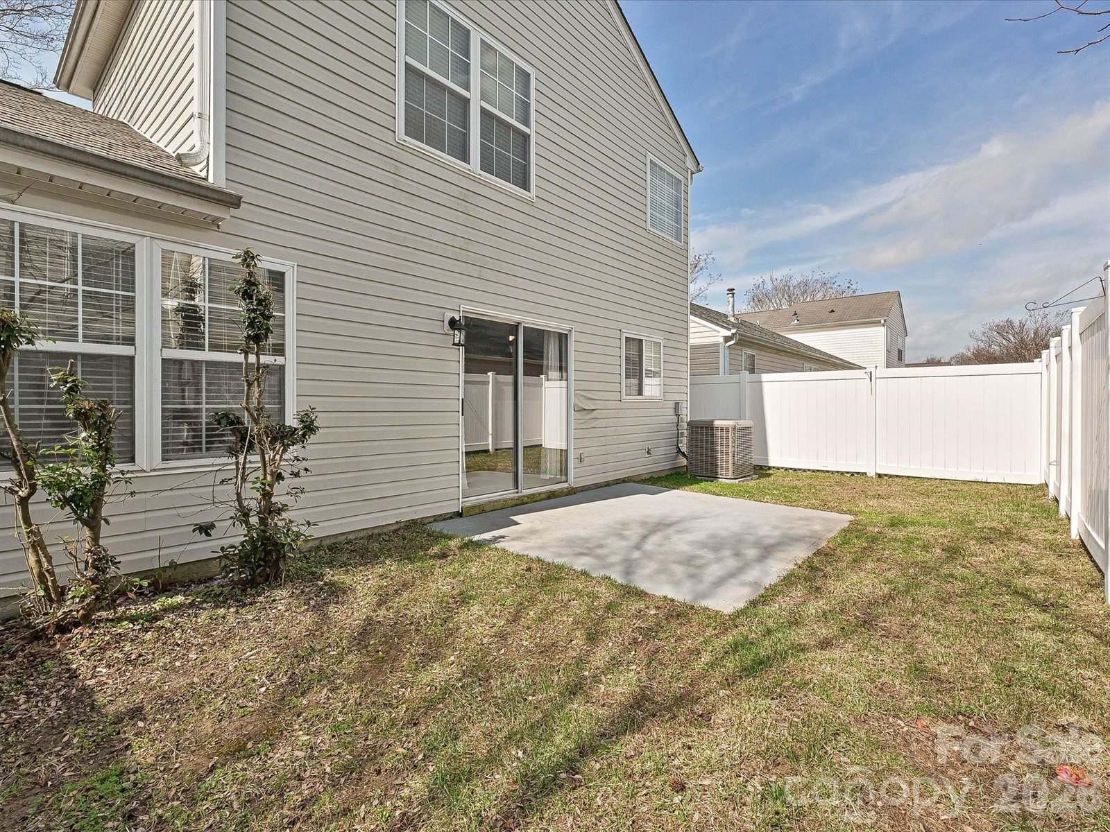 8627 Meadowmont View Drive, Charlotte, NC 28269