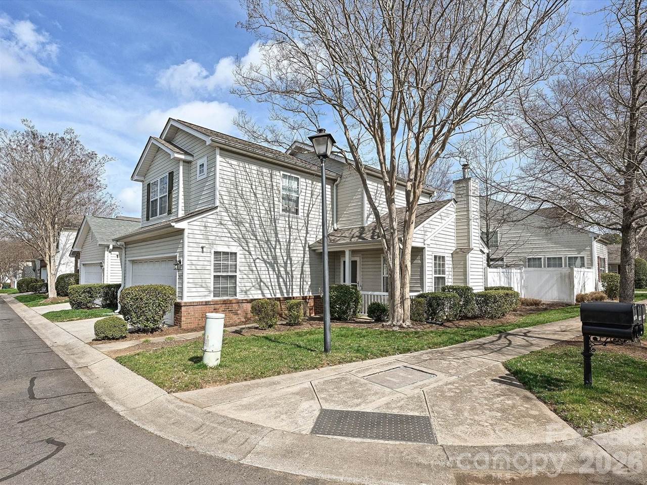 8627 Meadowmont View Drive, Charlotte, NC 28269