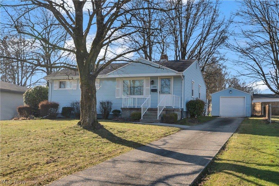 3185 Sunnybrooke Drive, Youngstown, OH 44511