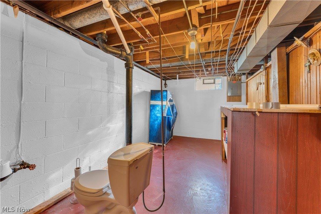3185 Sunnybrooke Drive, Youngstown, OH 44511
