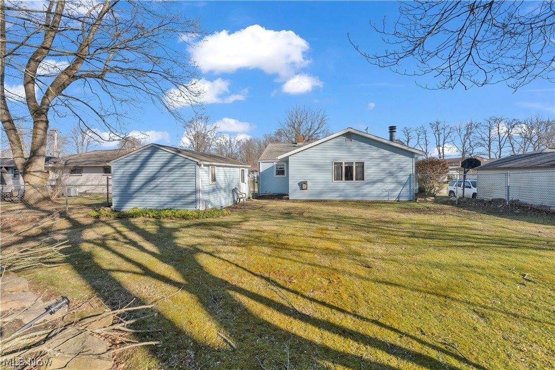 3185 Sunnybrooke Drive, Youngstown, OH 44511