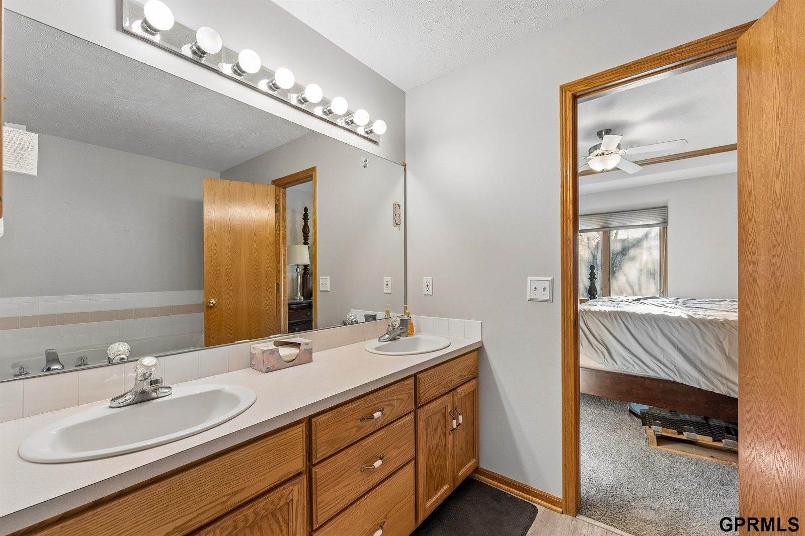 7206 South 157Th Street, Omaha, NE 68136