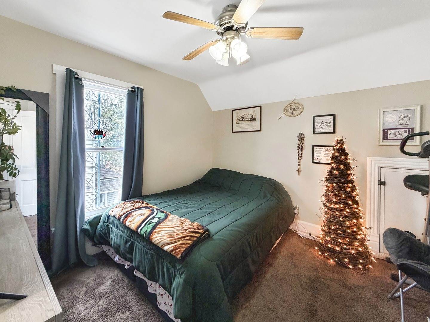 1607 South Highland Avenue, Freeport, IL 61032