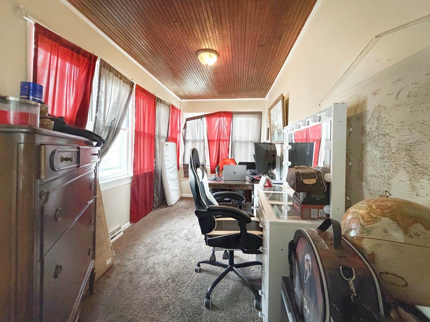 1607 South Highland Avenue, Freeport, IL 61032