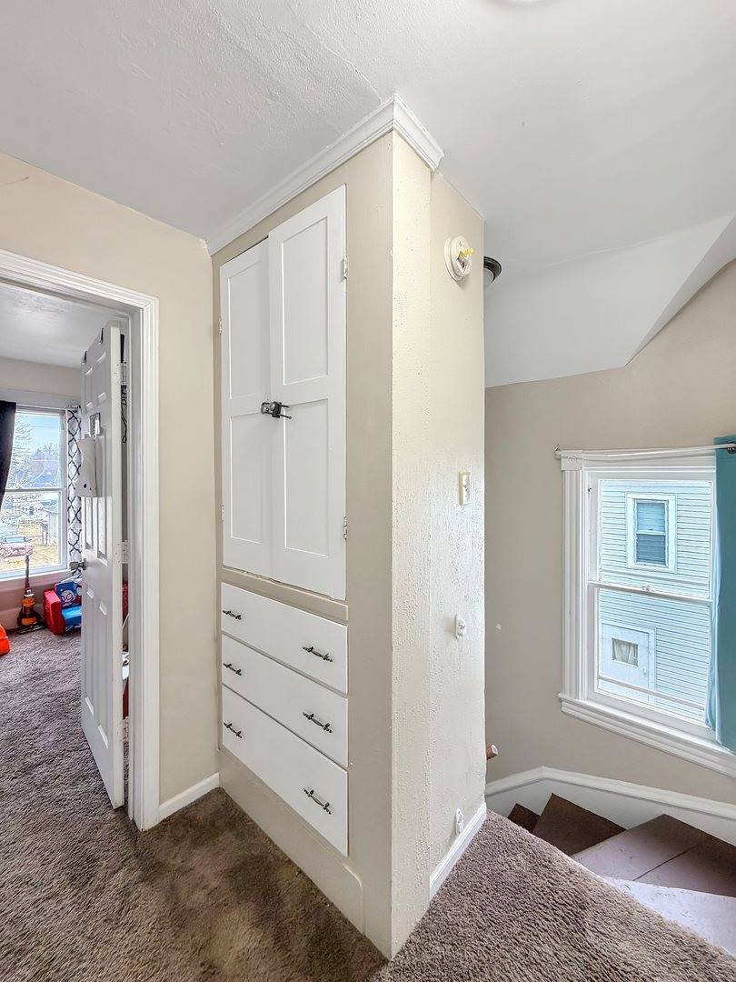 1607 South Highland Avenue, Freeport, IL 61032