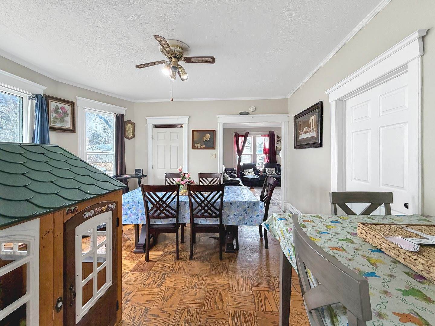 1607 South Highland Avenue, Freeport, IL 61032