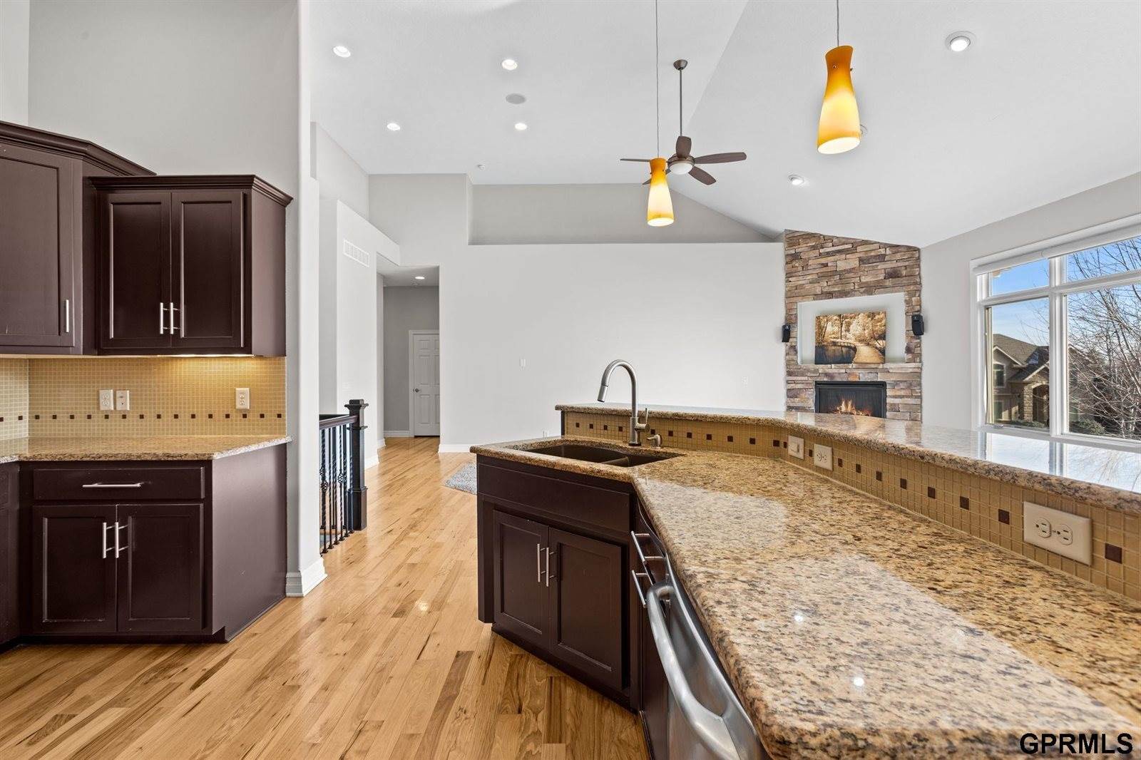 17055 Corby Street, Omaha, NE 68116