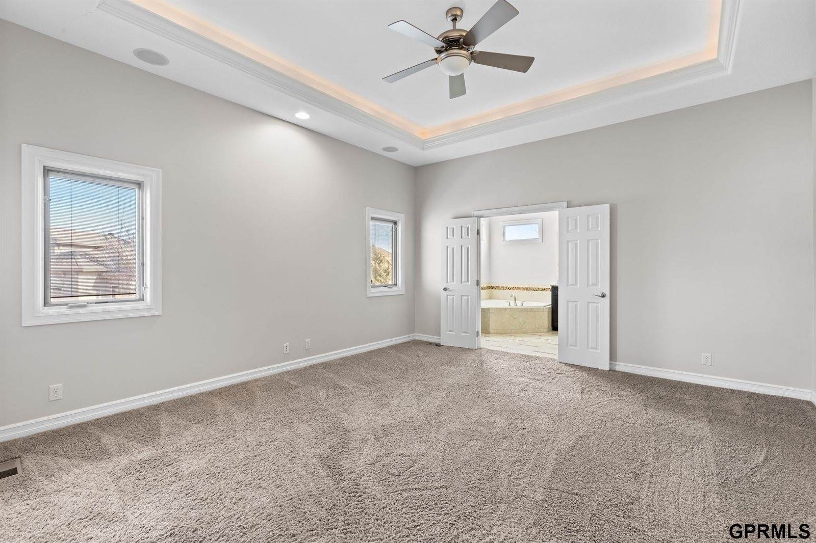 17055 Corby Street, Omaha, NE 68116