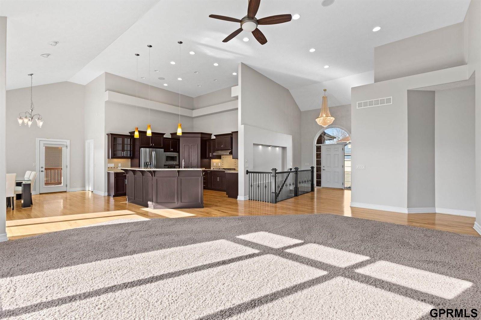 17055 Corby Street, Omaha, NE 68116