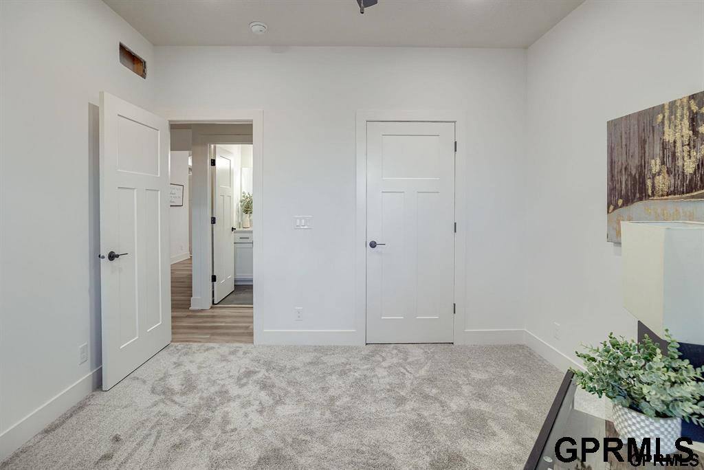 10209 South 180 Avenue Circle, Omaha, NE 68136