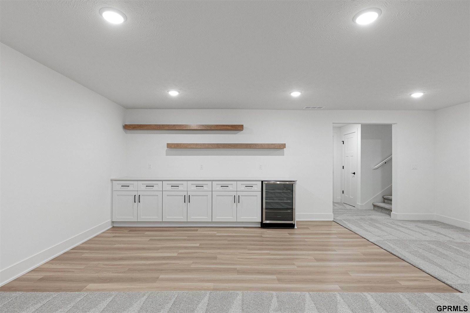 10209 South 180 Avenue Circle, Omaha, NE 68136