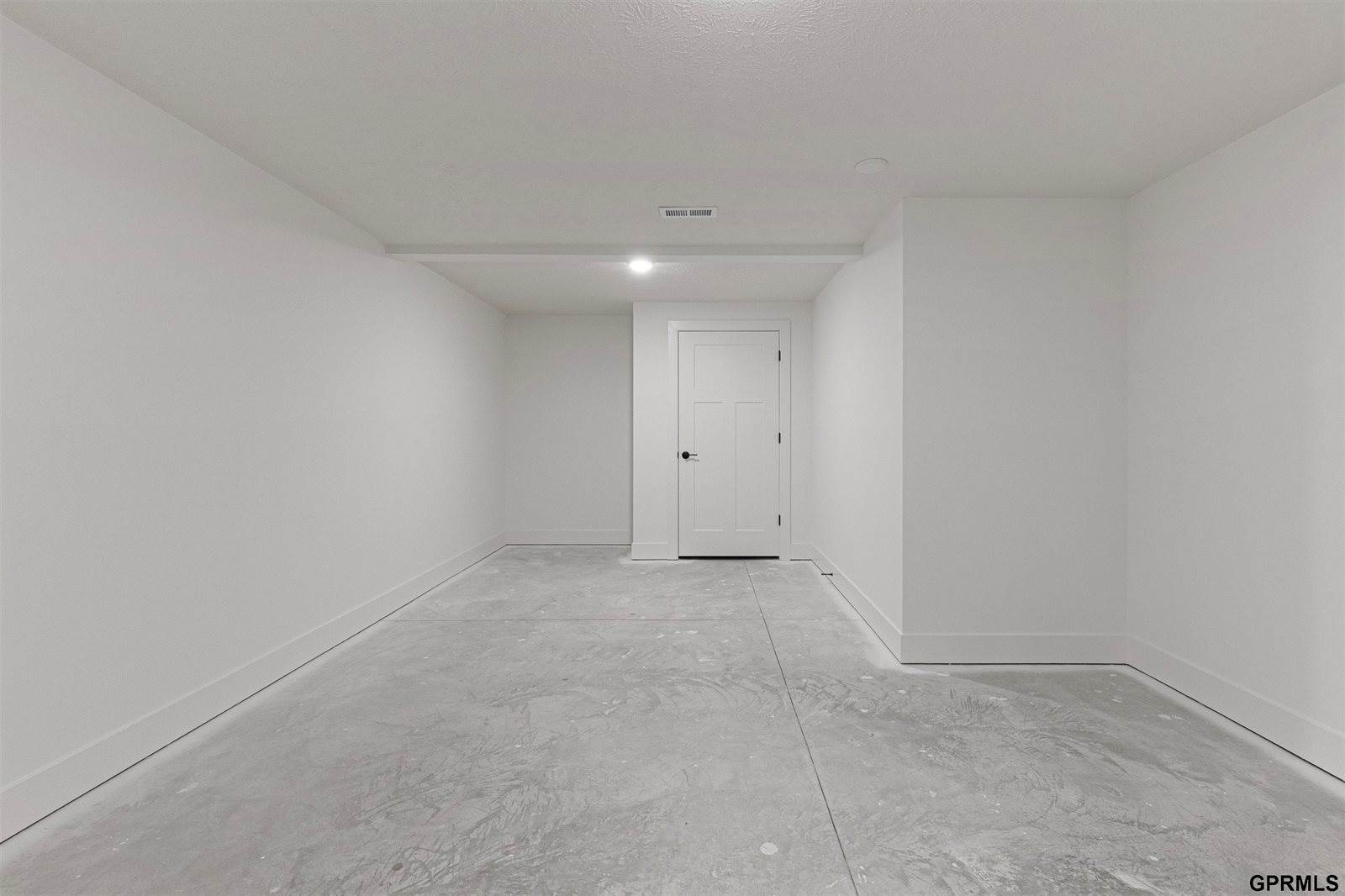 10209 South 180 Avenue Circle, Omaha, NE 68136