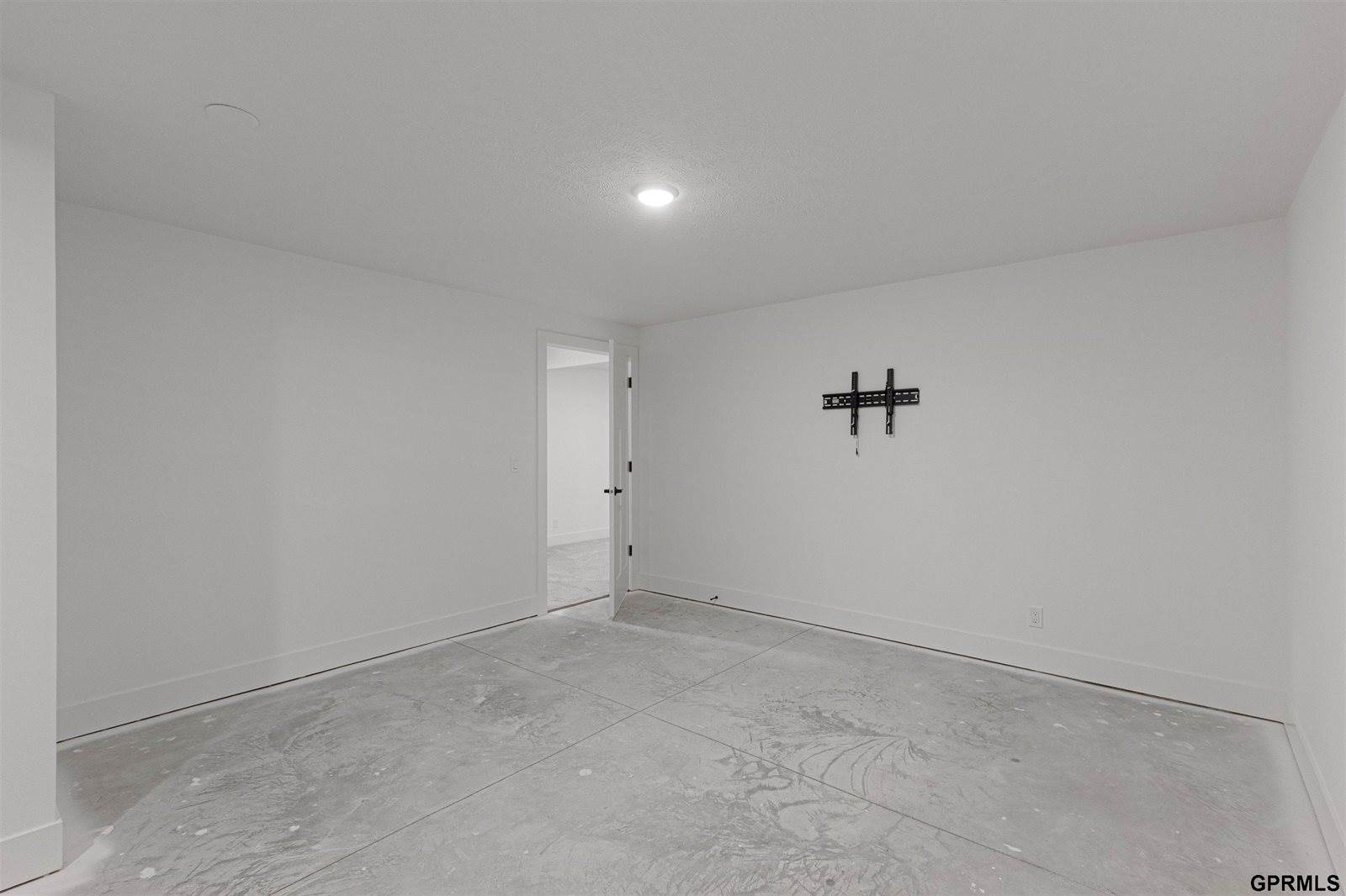 10209 South 180 Avenue Circle, Omaha, NE 68136