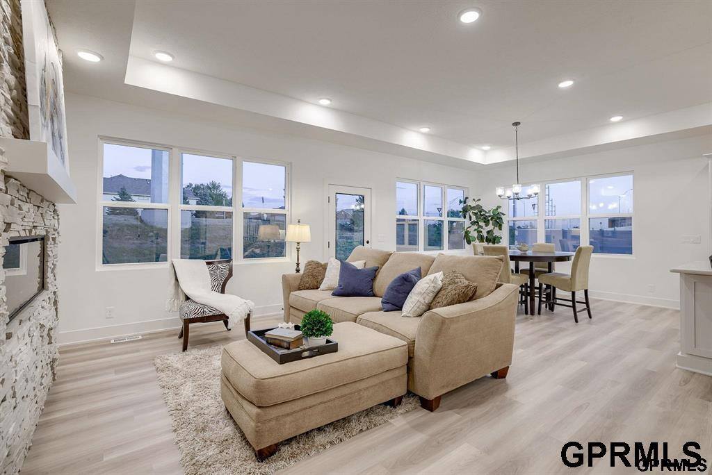 10209 South 180 Avenue Circle, Omaha, NE 68136