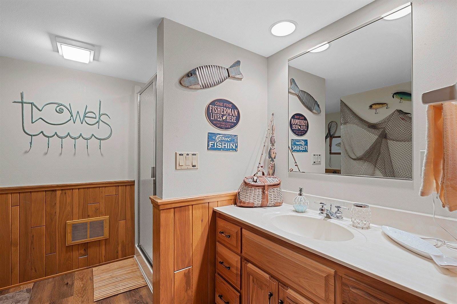 W1029 Highway Vv, Keshena, WI 54135