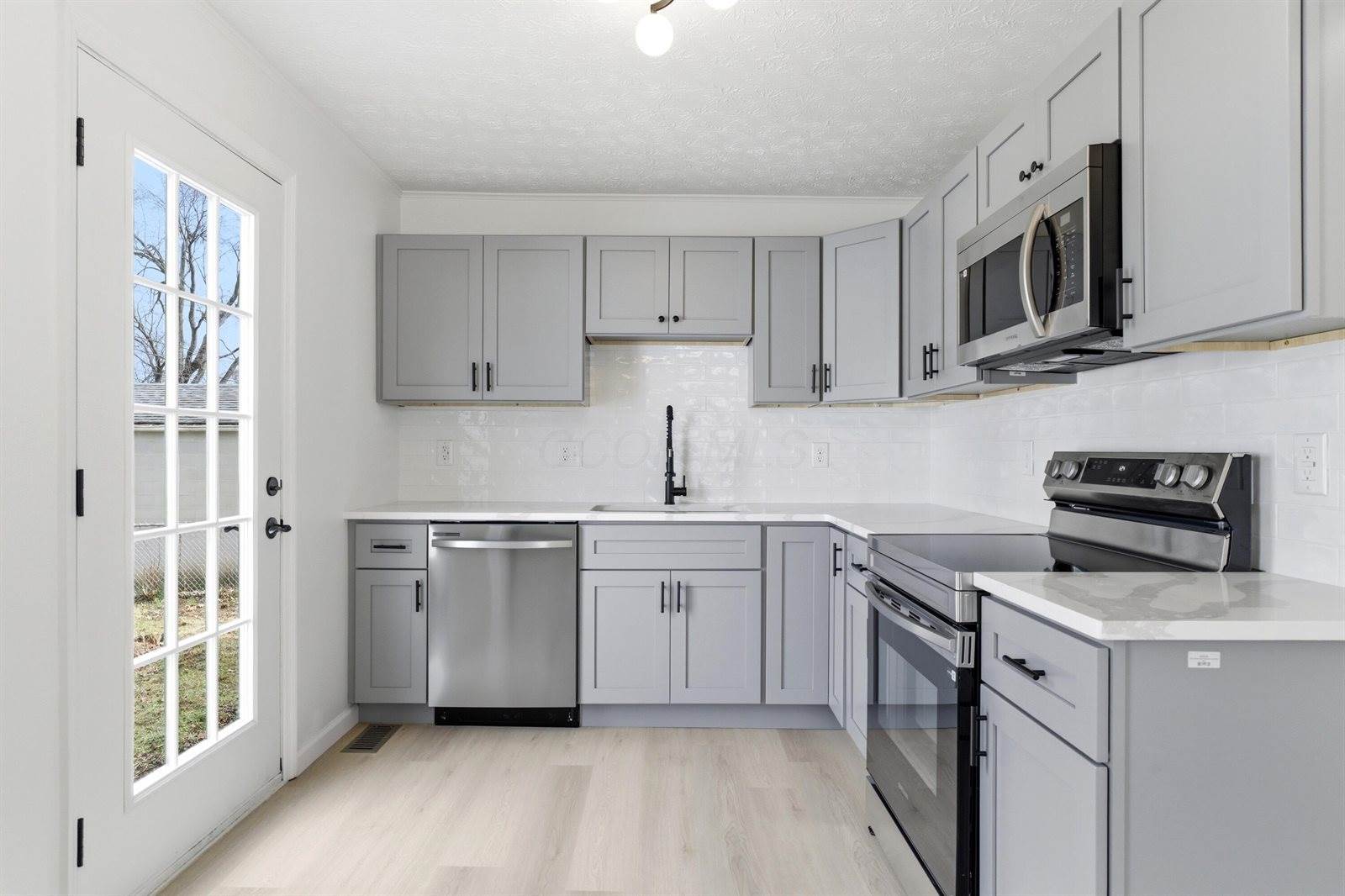 978 East North Broadway Street, Columbus, OH 43224