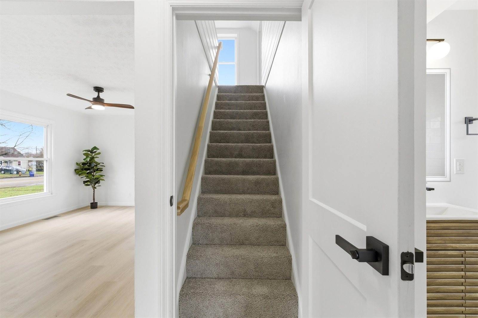 978 East North Broadway Street, Columbus, OH 43224