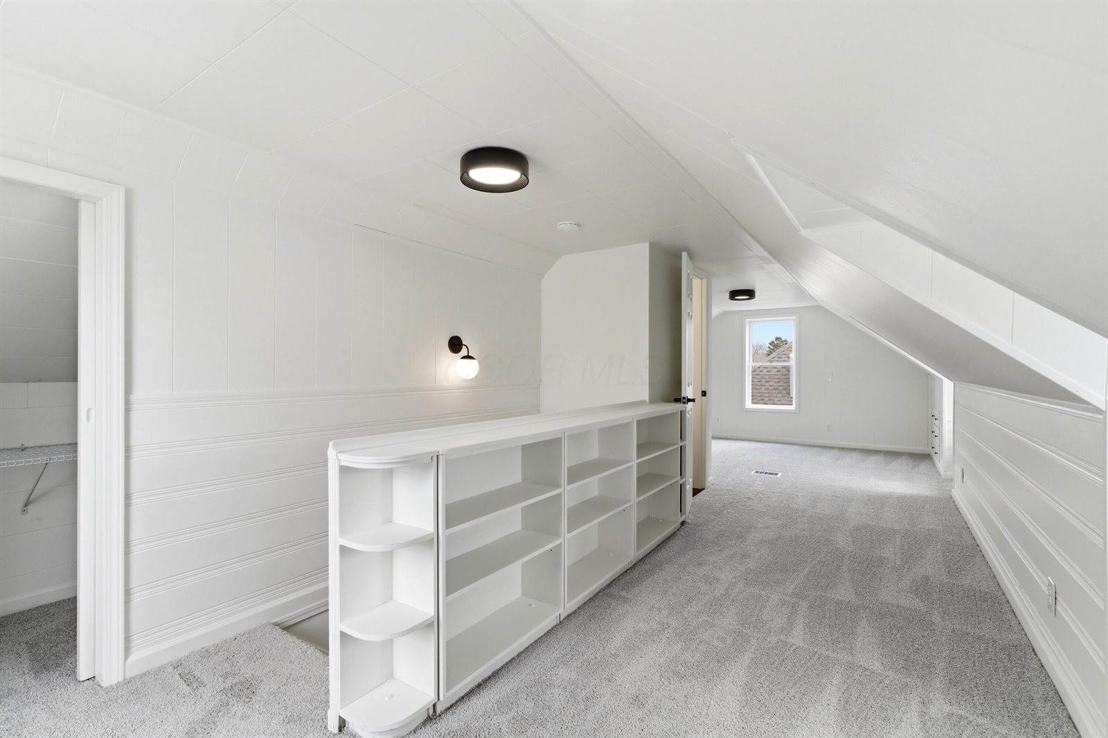 978 East North Broadway Street, Columbus, OH 43224