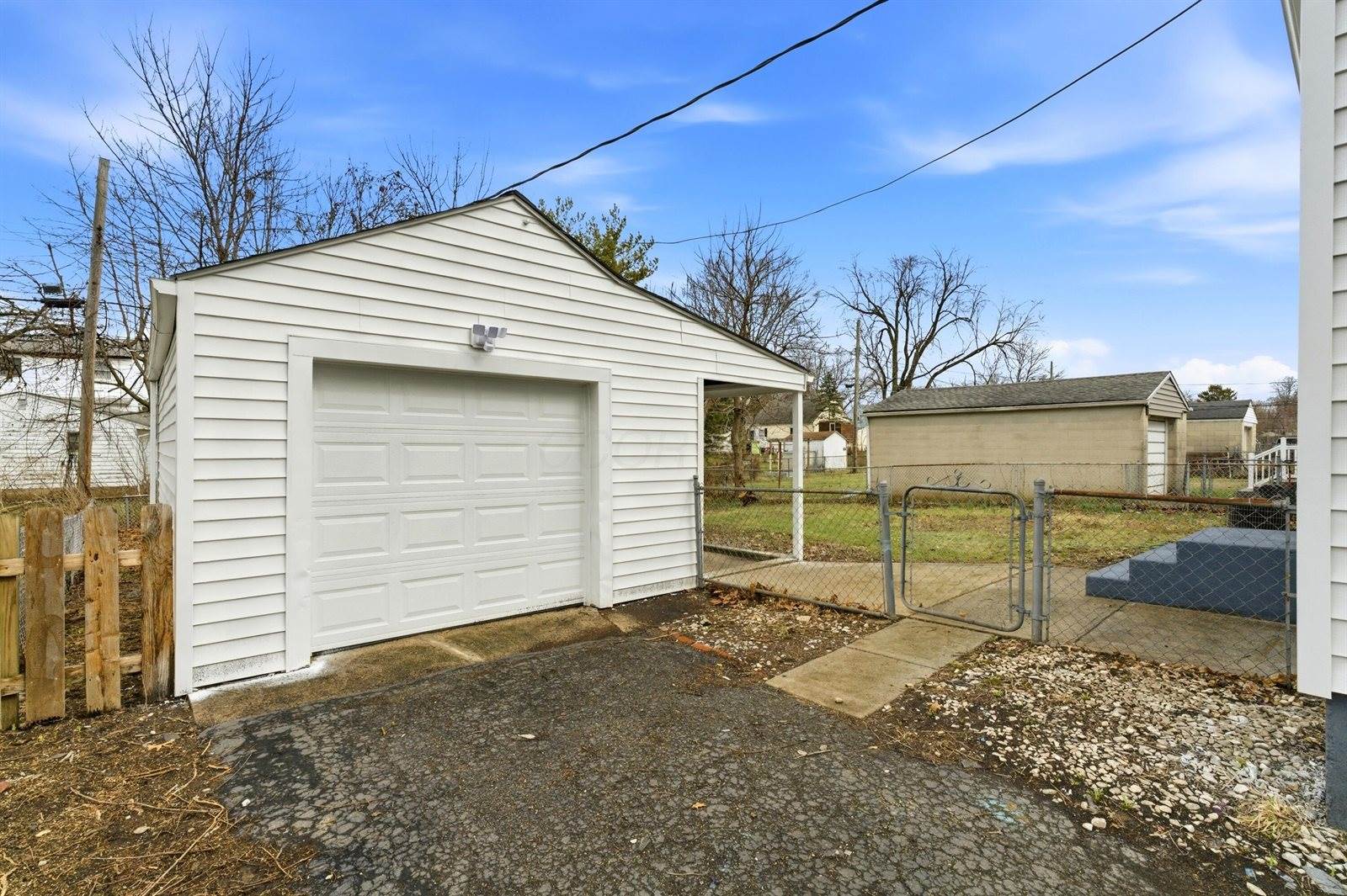 978 East North Broadway Street, Columbus, OH 43224