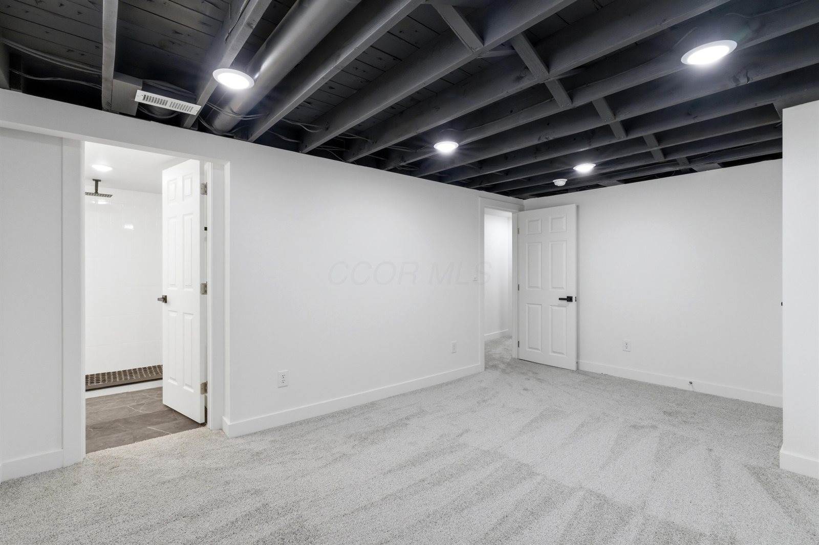 978 East North Broadway Street, Columbus, OH 43224