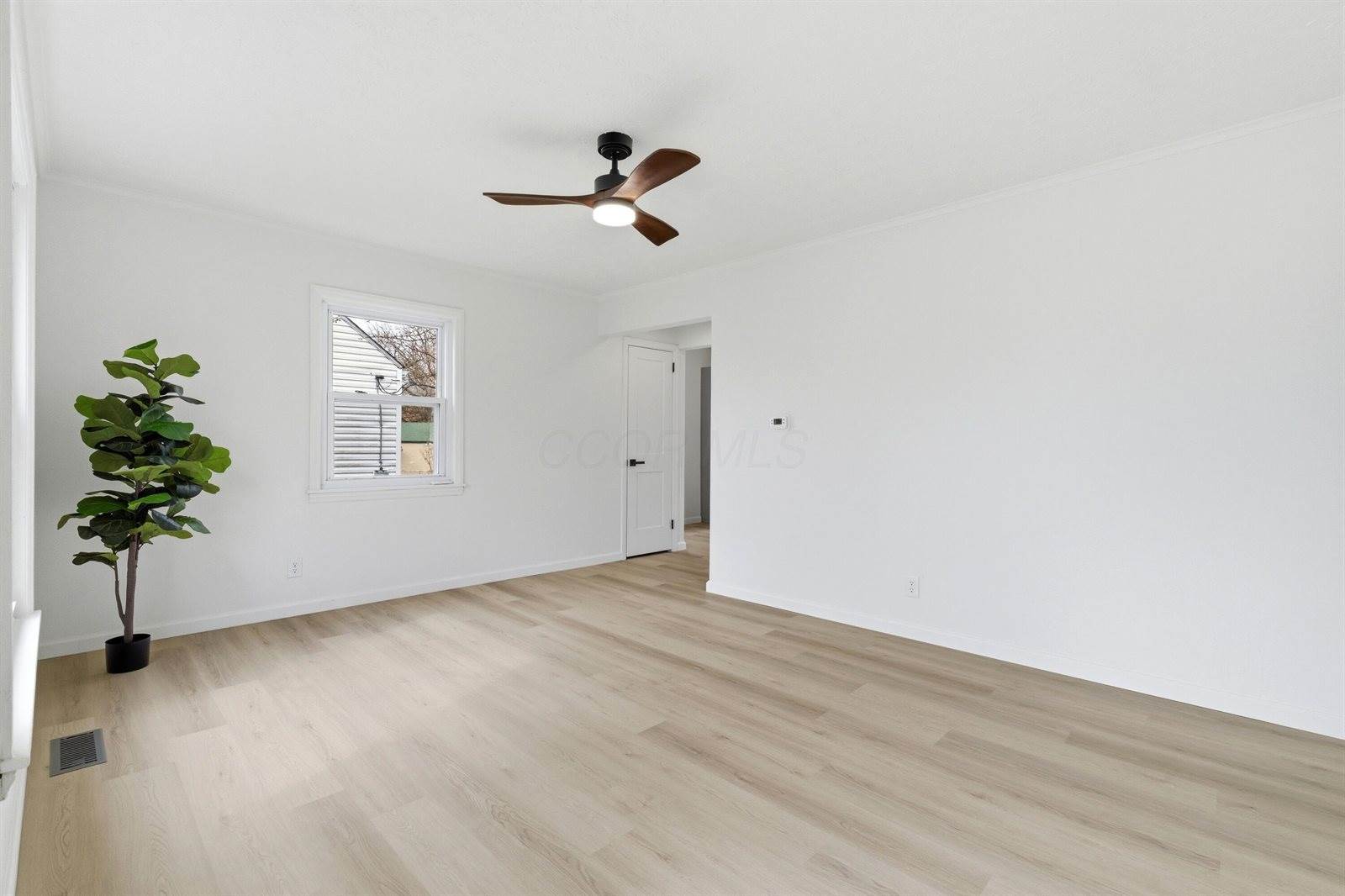 978 East North Broadway Street, Columbus, OH 43224