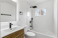 978 East North Broadway Street, Columbus, OH 43224