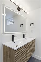 978 East North Broadway Street, Columbus, OH 43224