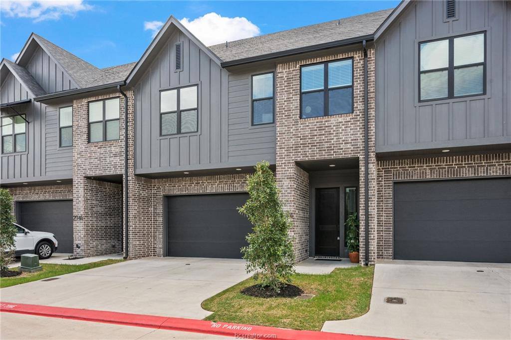2944 Huffman Way, College Station, TX 77840