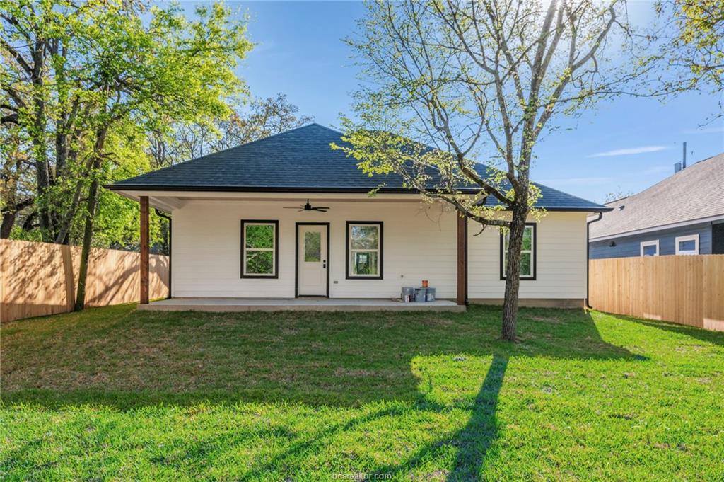 1612 Robeson Street, Bryan, TX 77803