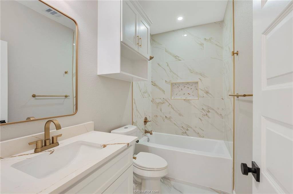 1614 Robeson Street, Bryan, TX 77803