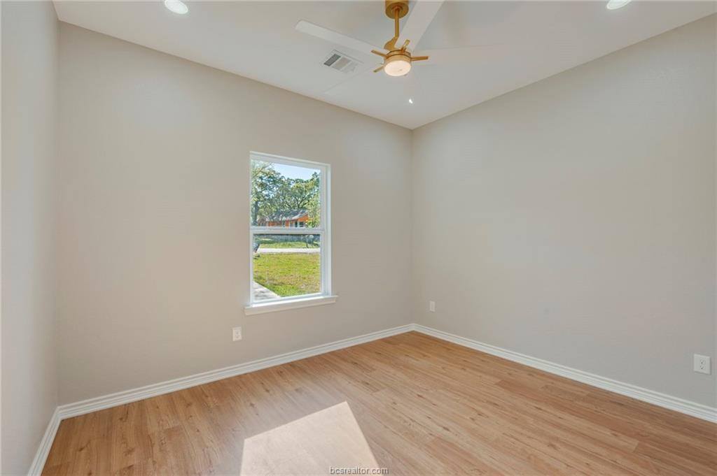 1614 Robeson Street, Bryan, TX 77803