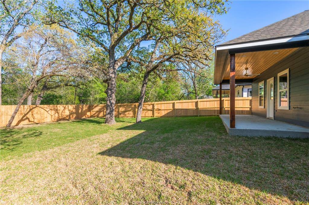 1614 Robeson Street, Bryan, TX 77803