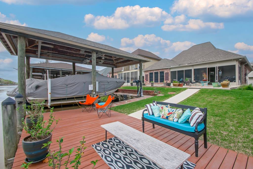 21157 Waterfront East Drive, Maurepas, LA 70449