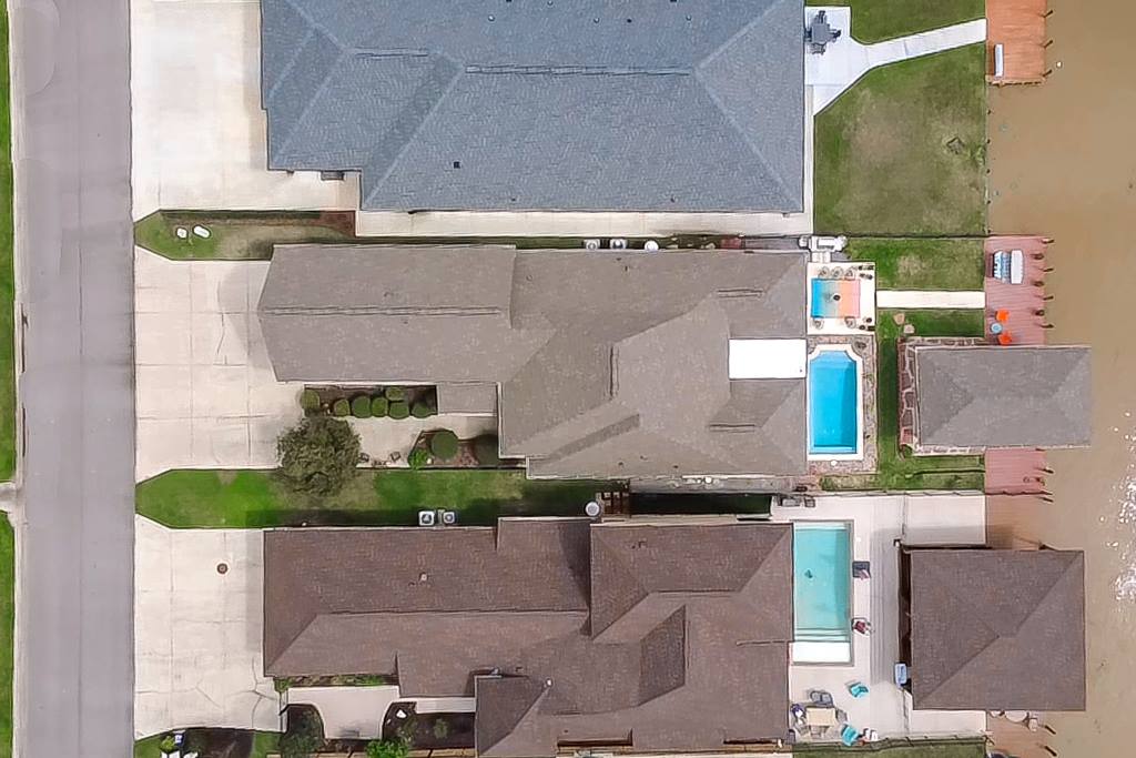 21157 Waterfront East Drive, Maurepas, LA 70449