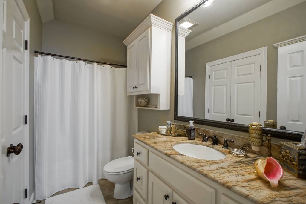 21157 Waterfront East Drive, Maurepas, LA 70449