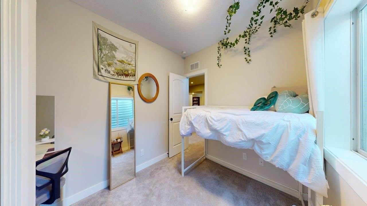 1115 Pleasant Street NE, Bondurant, IA 50035