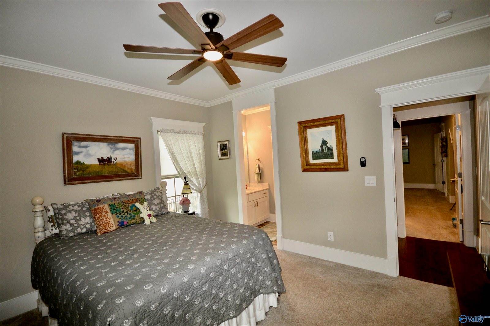 25 Ridge Bluff Circle SE, Huntsville, AL 35803